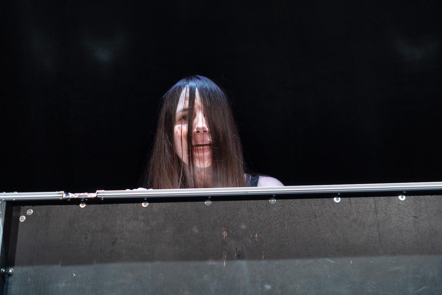 Just got dress rehearsal photos. So thankful for the precious “empty space” I got to create Diva Lazarus. Really hoping to develop this show further and bring it to wider audiences one day 🤞🏻
Credit: Festival Les Fabricants – CNSMD Lyon 2024 © Antoine Boureau
@theatrelarenaissance @cnsmdlyon_ad