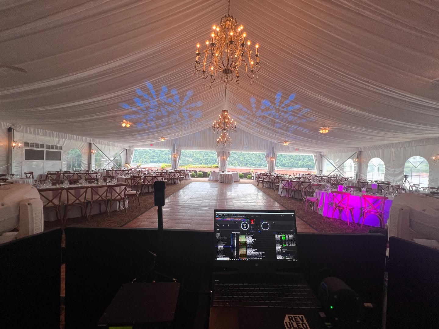 Another wedding in the books. Congratulations to Jacquelyn and Kevin