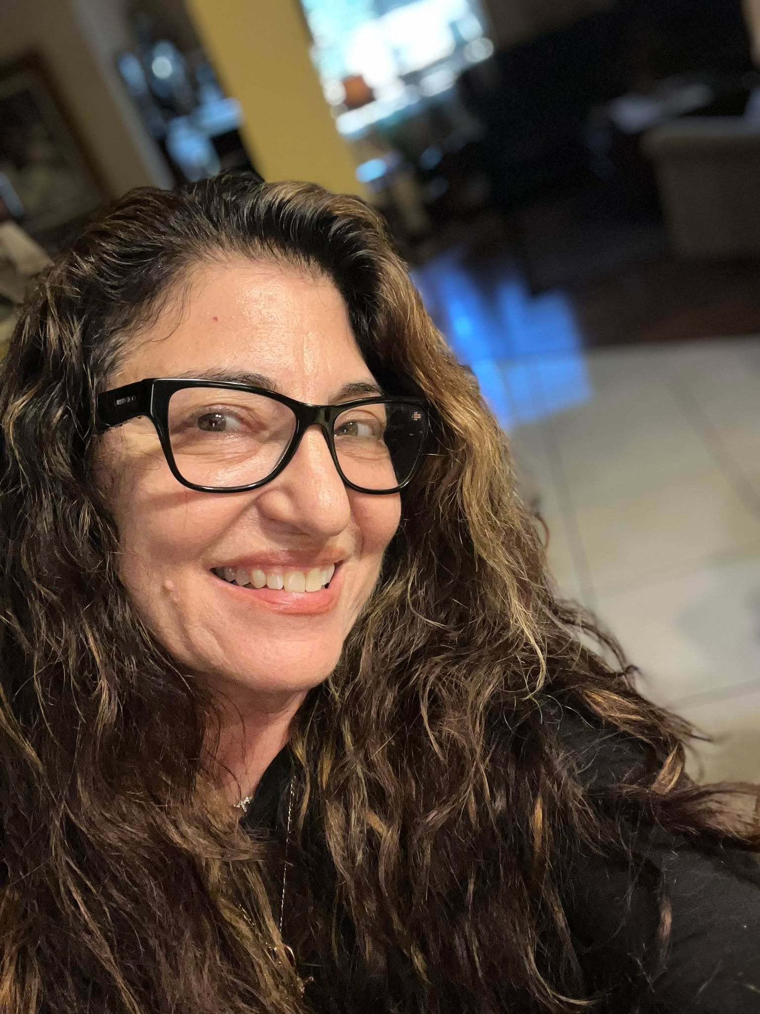 Some days flow easy, some days bring their challenges. 🌤️ What matters most is not sweating the small stuff, keeping a smile, and always doing your best. 💪✨
#KeepSmiling #DoYourBest #PositiveVibes