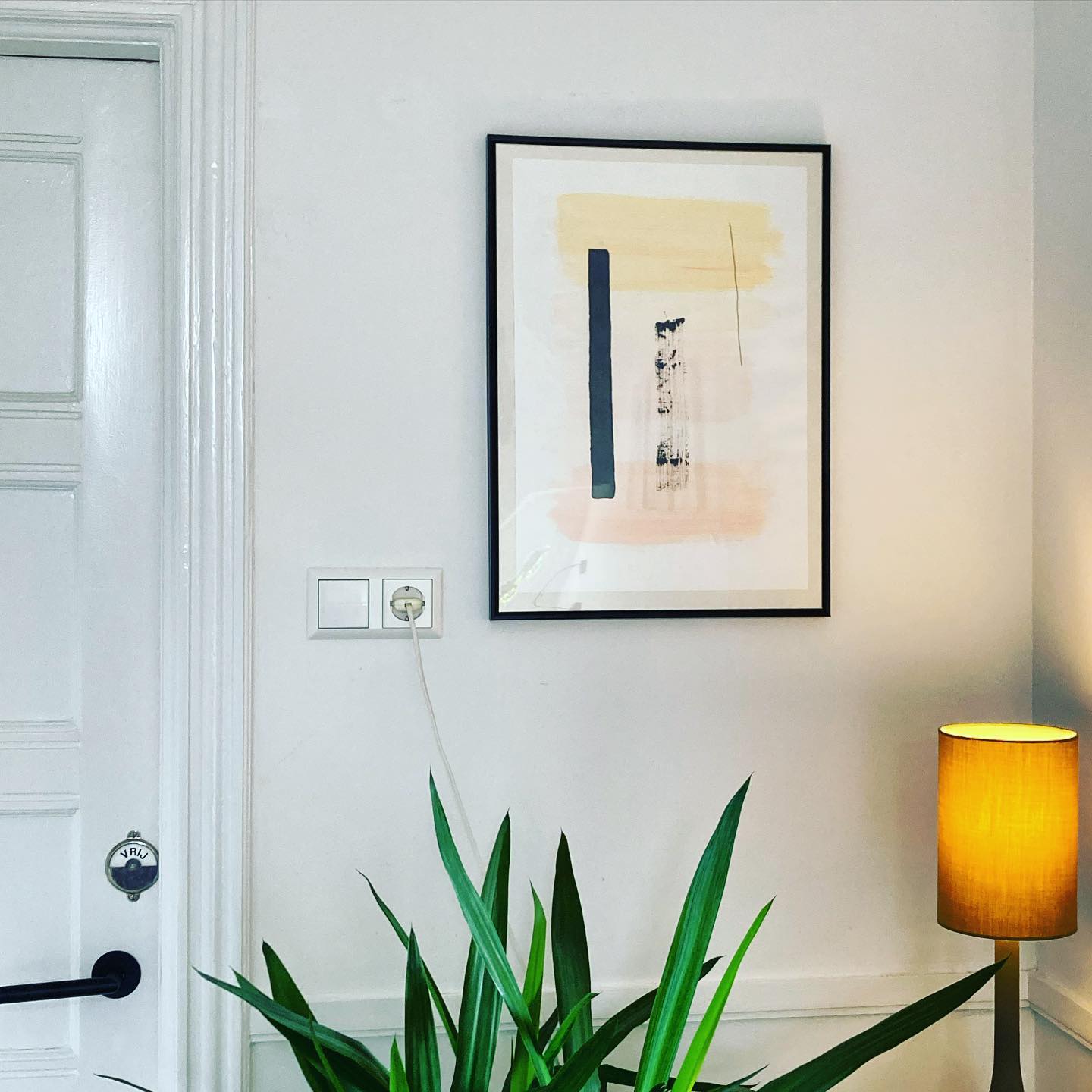 Whisperers
Acrylic and water color on paper 13,78" x 19,69"
#mixedmedia #mixedmediaart #artedeldía #artoftheday #instaarte #instaart #painting #pintura #acrylicpainting #watercolor #artistsoninstagram #artlovers #artbuyers #artforsale #artforsaleonline #femaleartist #abstractart #arteabstracto #modernart #interiorart