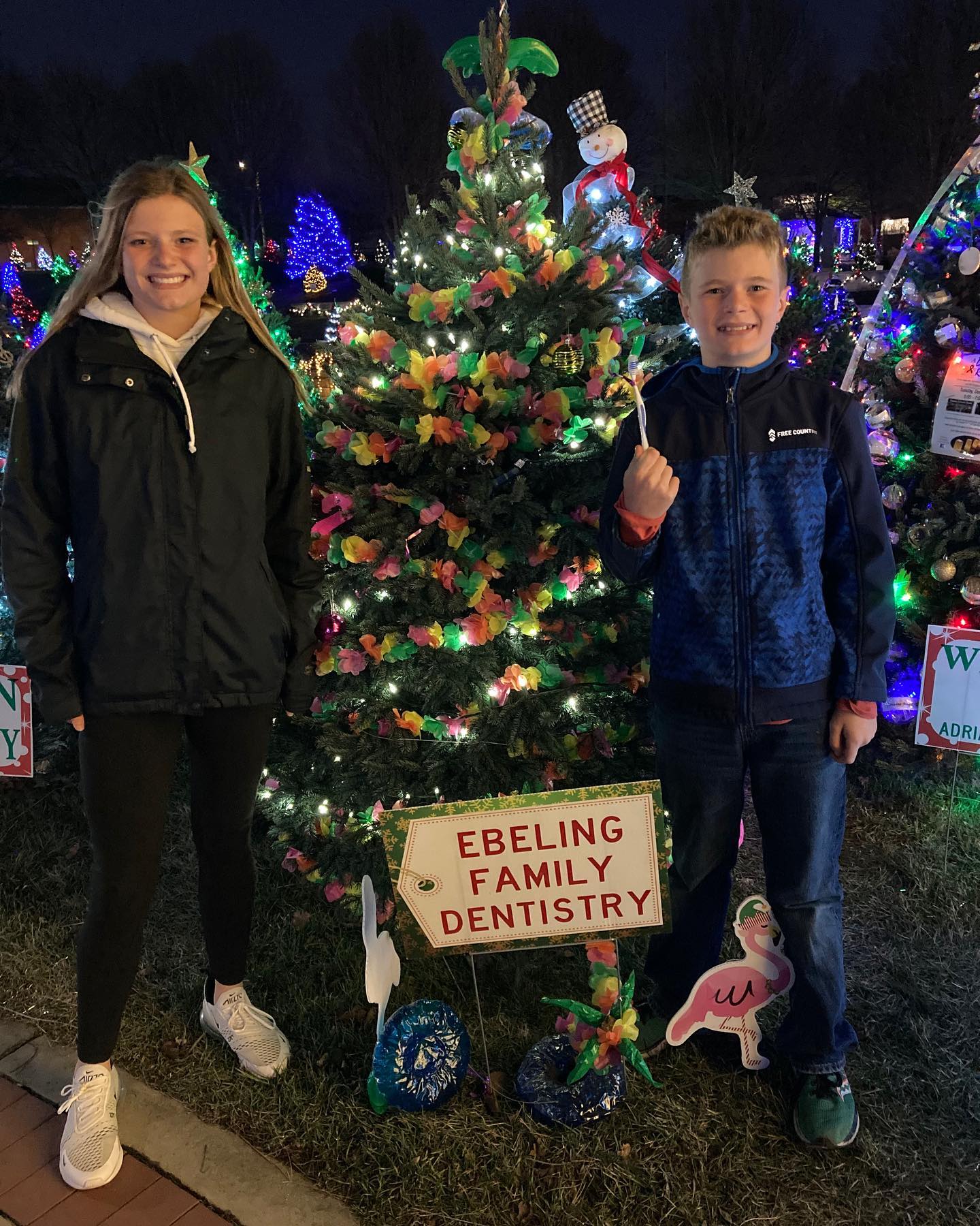 Happy holidays!
If you haven’t already stopped to look at the decked out Christmas trees at Comstock park, you’ll want to now! 
We are so excited to have been involved in the Christmas Riverwalk for the past few years! 
We made sure to decorate with dental hygiene essentials including tooth paste and tooth brushes 🦷!
#dental #lenawee #dentistsoflenawee #christmas