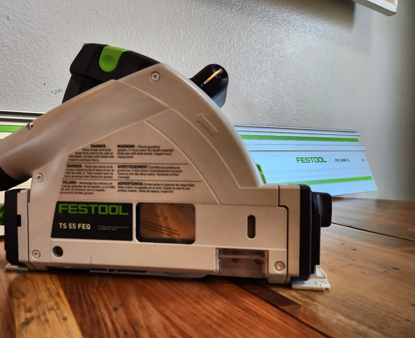 Another very exciting day at Oak+Timber as we just added this amazing Festool Plunge Track Saw to our tool shed!! 
I've been eyeing this beaut for a long time and with the recent increase of new orders, I was able to purchase it. Thanks to everyone who has placed orders, I'm excited to better serve your needs with my new tool!!
Keep the orders coming folks as there are always more tools that I "need"!! 
Purchased at: @hudsonandwestmeridian 
#festool #tracksaw #plungesaw #new #toy #woodpreneur #woodworking #smallbusiness