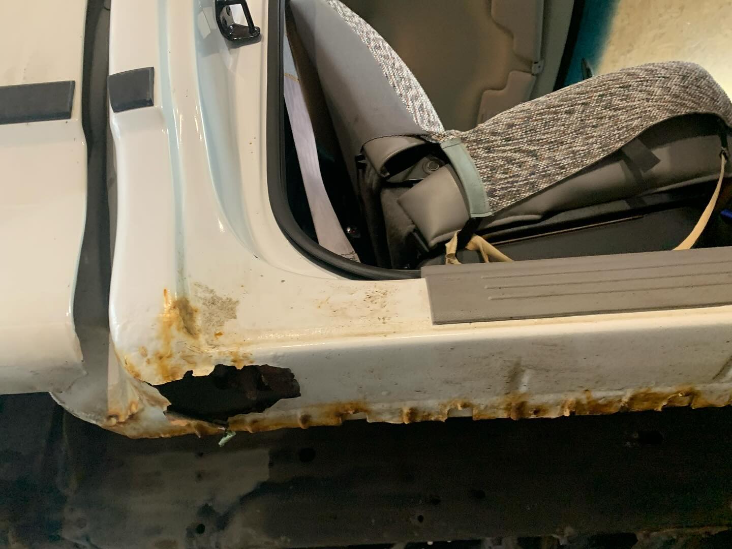 2001 f250 cab corner replacement and rocker panel repair