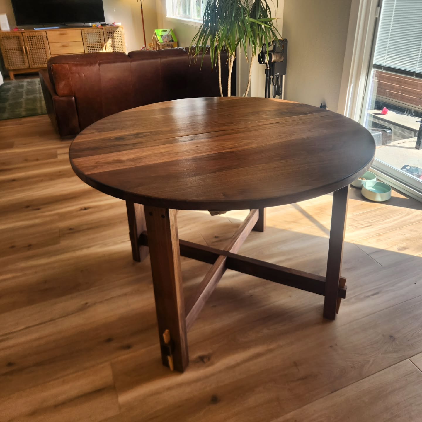 48" round walnut dining table that has three 12" leaves expanding to 84"! I absolutely love walnut.. by far my favorite woods.. first time doing the through tenon with a wood wedge but couldn't be happier with how they turned out. 
If you are looking for a table or any project, reach out! I am currently taking orders and would love to build your dream table! 
#veteranowned #smallbusiness #woodworking #heirloom #shopsmall #denver #Colorado #woodpreneur #smallshop #woodworker #diningroom #diningtable