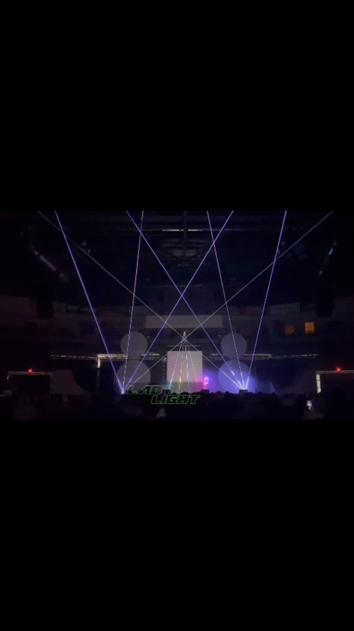 Missing the holiday tour and my Xmas laser act. 🎄🌟🎄Cell phone video from FOH at an arena somewhere on tour🤪 programming and choreography by me. Music: Miraculum by Lincoln Brewster #lasergirl #xmas #laser #wowfactor #laseract #lightbender #neon #glow #hitech #unique #corporateentertainment #futuristic #bespoke #led #laserman #lightdancer #xmastour