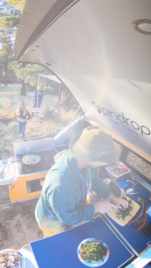 Camp chefs prefer the PinDrop®️ kitchen.
5 Star meals ⭐️ ⭐️ ⭐️ ⭐️ ⭐️ under the stars.
.
#fivestars #fivestarreview #fivestarmeals #madeinusa #campinggear #camping #camp #pindroptraveltrailers #travel #microcamper #traveltrailer #teardroptrailer #trailer #americanmade #gourmetmeals #chef #campchef #gourmet