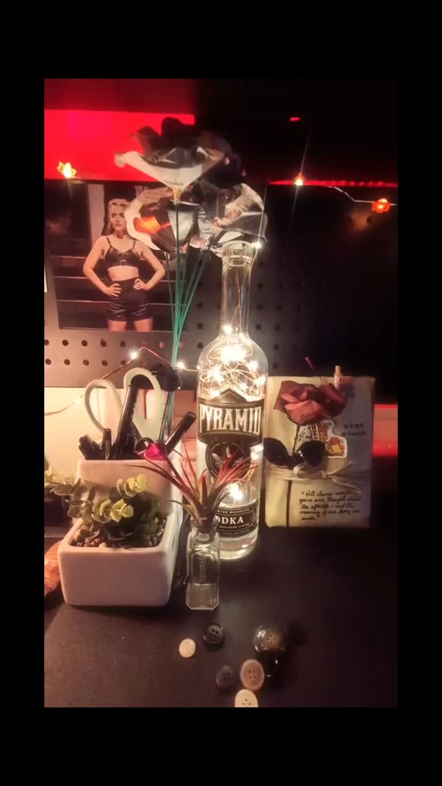 10 Years of Talk⦠Now Itās Real.
For a decade, I kept saying āone day Iāll start my own business.ā But this year, in one of my MBA marketing classes, my professor gave me the push I needed. Instead of analyzing someone elseās company, I decided to build my own and apply the theories in real life.
After years of dreaming, I finally have my official logo stamp in hand and with it, my small business journey truly begins.
This isnāt just about a stamp itās about being willing to take a risk even if I fail, finally believing in myself, chasing the dream Iāve carried for 10 years, and turning someday into today.
It would mean the world to me if you give a follow and join my journey as I share the behind-the-scenes of building my brand from scratch! Your support means the world as I take this leap.
#SmallBusinessJourney #EntrepreneurLife #MBA #DreamChaser #StartNow #UpcycledArt #EcoFriendlyCrafts #PaperFlowers #BlindDateWithABook #MizunasButtonsAndBows