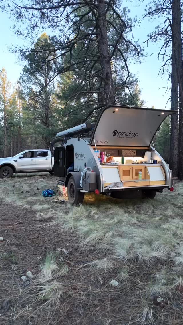 Pine trees and sunsets.
.
#miamiaz #madeinusa #camping #pindroptraveltrailers #teardroptrailer #sunsets