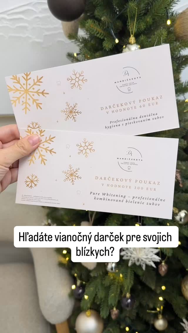 🎄 Hľadáte praktický vianočný darček?
U nás si môžete zakúpiť darčekový poukaz:
✨ na profesionálnu dentálnu hygienu s pieskovaním moderným prístrojom Woodpecker PT-B – pre dokonale čisté a hladké zuby
✨ alebo na kombinované bielenie zubov Pure Whitening, ktoré spája domáce aj ambulantné bielenie pre dlhodobo žiarivý úsmev.
Poukazy sú dostupné v ambulancii. Nájdete nás na Tatranskej 25 v Košiciach.
📞0911 212 124 ✨ www.drmandicakova.sk