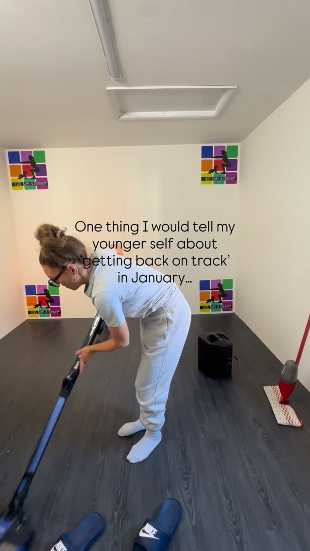 ✨ One thing I’d tell my younger self about getting back on track every January…
Slow down 😉
Take it one step at a time…
Going all-in might sound motivating… but for most mums it leads to burnout, sore bodies, and that familiar feeling of “I’ve failed again” by week two 😫
And you don’t need that.
You’re already carrying enough!!!
What you need is to not put unnecessary pressure on yourself ❤️. A kinder approach - something realistic, and to actually work around real mum life, because we I’ll always have tired days, busy schedules, and bodies that deserve care, not punishment 🤍!
That’s why I create what I do...
I’ve taken the pressure off you.
I’ve planned it, tested it, refined it — so you can just show up and follow along 👍
✨ RESET January VIP list is open
→ Link in bio to join the VIP list
✨ Core Builder VIP list is currently full
BUT if you’d like info & a chance to join in Jan: DM me “CORE BUILDER” and I’ll let you know as soon as it opens publicly (if spaces are available).
And if you’re not ready for January yet — that’s okay too.
My website membership is always there when you are 💖
You don’t need to be perfect.
You just need a place to start. 🤍
#reallifemotherhood #fitnessformums #katesmumfitclub #legsbumsandbubbas #yougotthismama