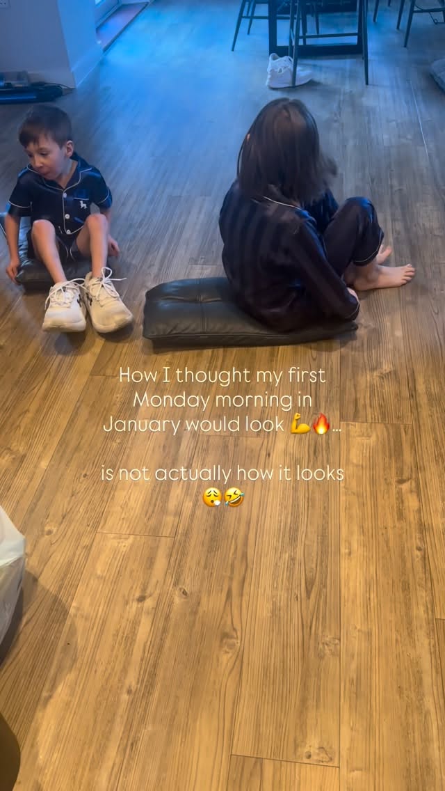 When it’s the first Monday of January… but you’re a mum 😆
How’s yours 🫣??
Literally my morning right here.. You can imagine the rest! You need the perfect start ladies.. just real ones 💛!
#reallifemotherhood #exerciseformums
