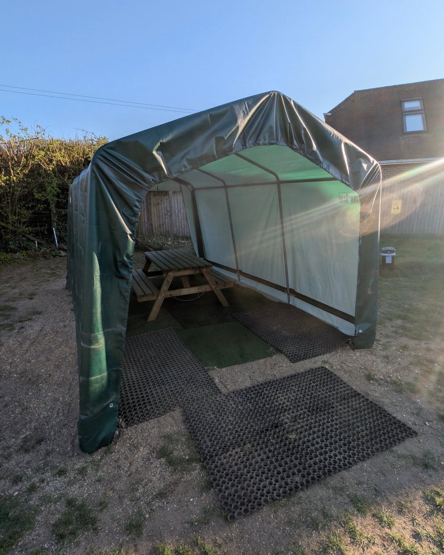 A few huffs and puffs (and perhaps some curse words 👀) and we got there eventually. Perhaps the longest '2 hour assembly time' ever.
There is another shelter back up in the Paddock to stay in the shade ☀️ and out of the rain ☔.
Enjoy everyone!
DD team