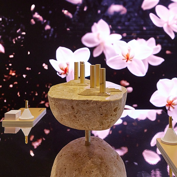 This year at Beautyworld Saudi Arabia, we entered a land where beauty seemed to be out of this world as we redefined traditional resins. In a bold, futuristic vision, three distinct worlds elevated these ancient materials:
Floral Island – imagined by Marc Daniel Heimgartner @fragilefluid, bursts with vibrant blooms, blending softness with the depth of resins and roses.
Gourmand Universe – brought to life by Disha Mehta @dizzysniff, indulges in rich sweetness, wrapping resins in edible warmth.
Tropical Fruit Oasis – created by Paulo de Moraes @paulomoraeszh, beckons with exotic flavors and radiant freshness.
These realms transformed resins into a sensory journey, bridging tradition and innovation. Like a mirage, the connection between these worlds blurred reality and illusion, inviting you to explore an elusive yet profound fragrance experience rooted in history.
#BeautyworldSaudi