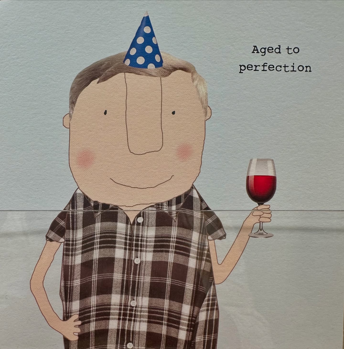 Has Sophia found the perfect man?! ❤️What shall I call this one? Party Hat Man? 🥳 Short Sleeve Man? 👕😄
#agedtoperfectionnovel #laterinlife #niloufarlamakan #bookclub #bookstagram #amreading #bookrec #hotnewrelease #bookclub #romancebook #feelgood #laterinliferomance #goodread #romcom #romanticcomedy #fabulousover50