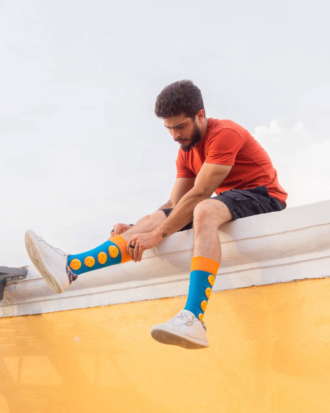 ¡Que tu estilo suba de nivel como Goku en Super Saiyajin! 🟠 Con cada paso, ¡siente el ki! 🐉🧦 
#dragonballz #nomaoutfitters #fanstyle