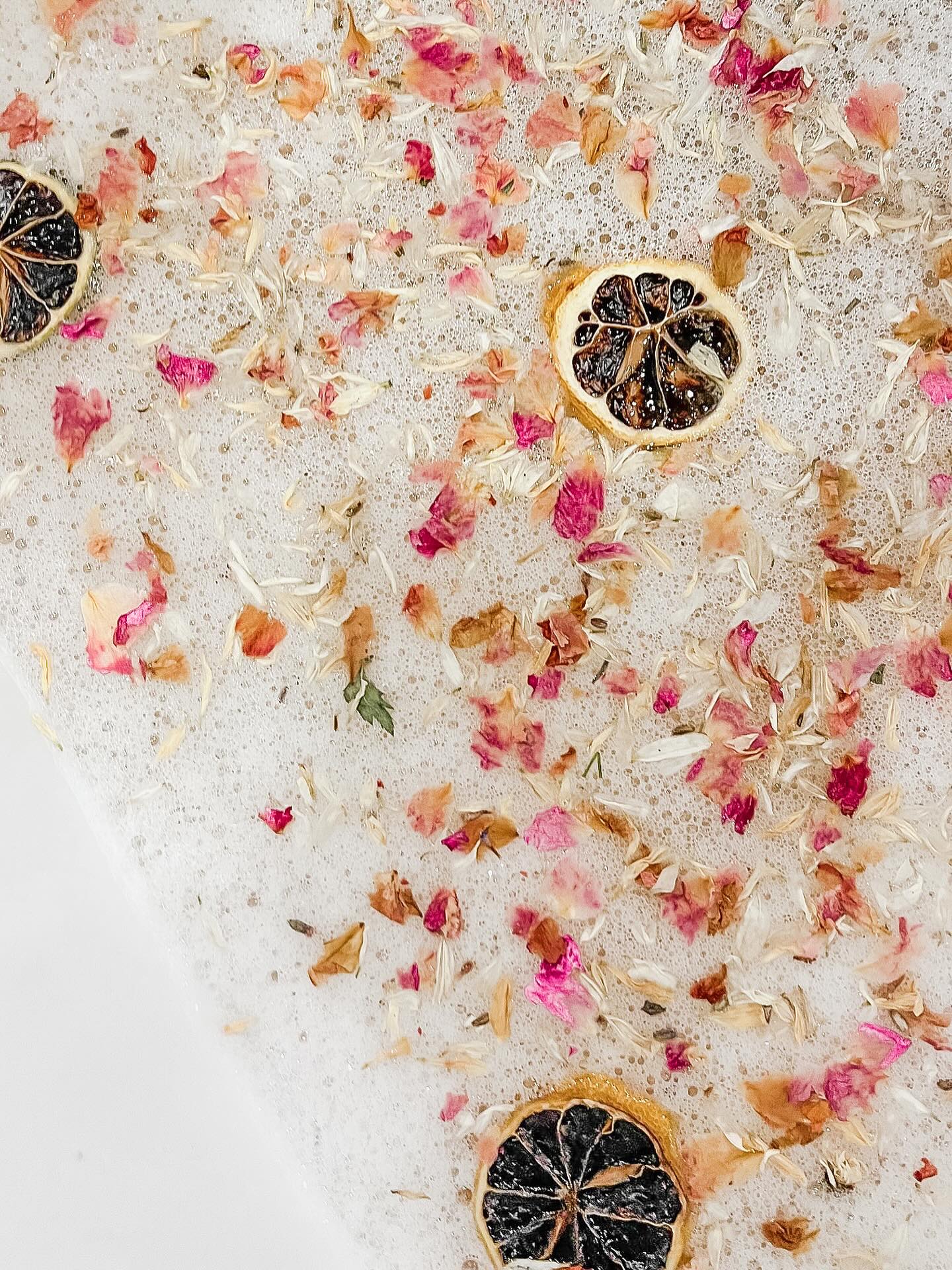 Our pedicure rituals are something kind of magical, a luxurious cocktail for the feet 🥀