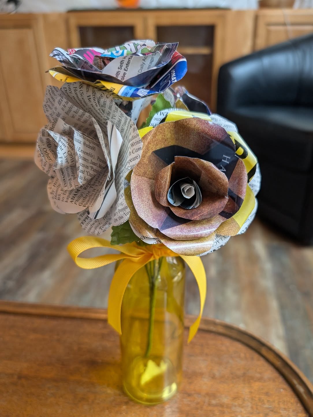 āØš Celebrate 10 years of Hamilton! šāØ
To honor the 10 year anniversary of this revolutionary Broadway hit, we've created limited edition Hamilton Playbill Flowers.
š¼Handmade Playbill Flowers are all crafted and repurposed from discarded Playbills that were saved from the trash and given a second life.
š¼Sustainable, beautiful, and full of Broadway spirit.
š¼Perfect for fans, collectors, or anyone who wants a piece of Hamilton history in bloom.
Single Flower ($5.00)
3 Flowers ($15.00)
6 Flowers ($28.00)
12 Flowers ($50.00)
25 Flowers ($100.00)
LIMITED QUANTITIES AVAILABLE ā DON'T THROW AWAY YOUR SHOT TO GRAB YOURS! (Sorry I had to.)
#HamiltonMusical #BroadwayAnbiversary #PlaybillFlowers #UpcycledArt #10YearsOfHamilton