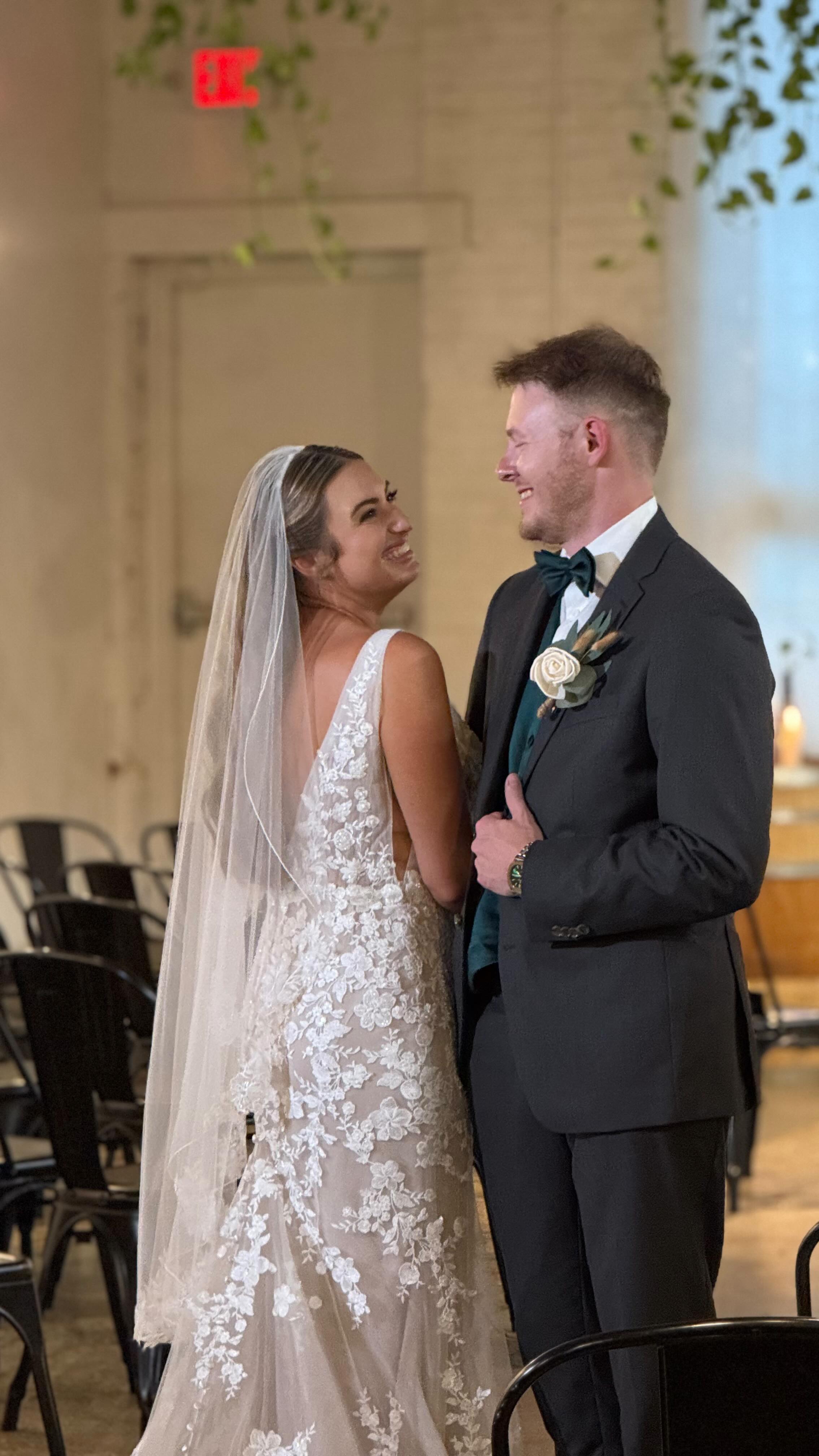 Congratulations to Jamie & Tyler. Thank you again for having us spend a special day with you and your family. 
Venue: @newparkbrewing 
#wedding #weddingdj #openformat #CT #djrevuleo #NY #nyctdjs