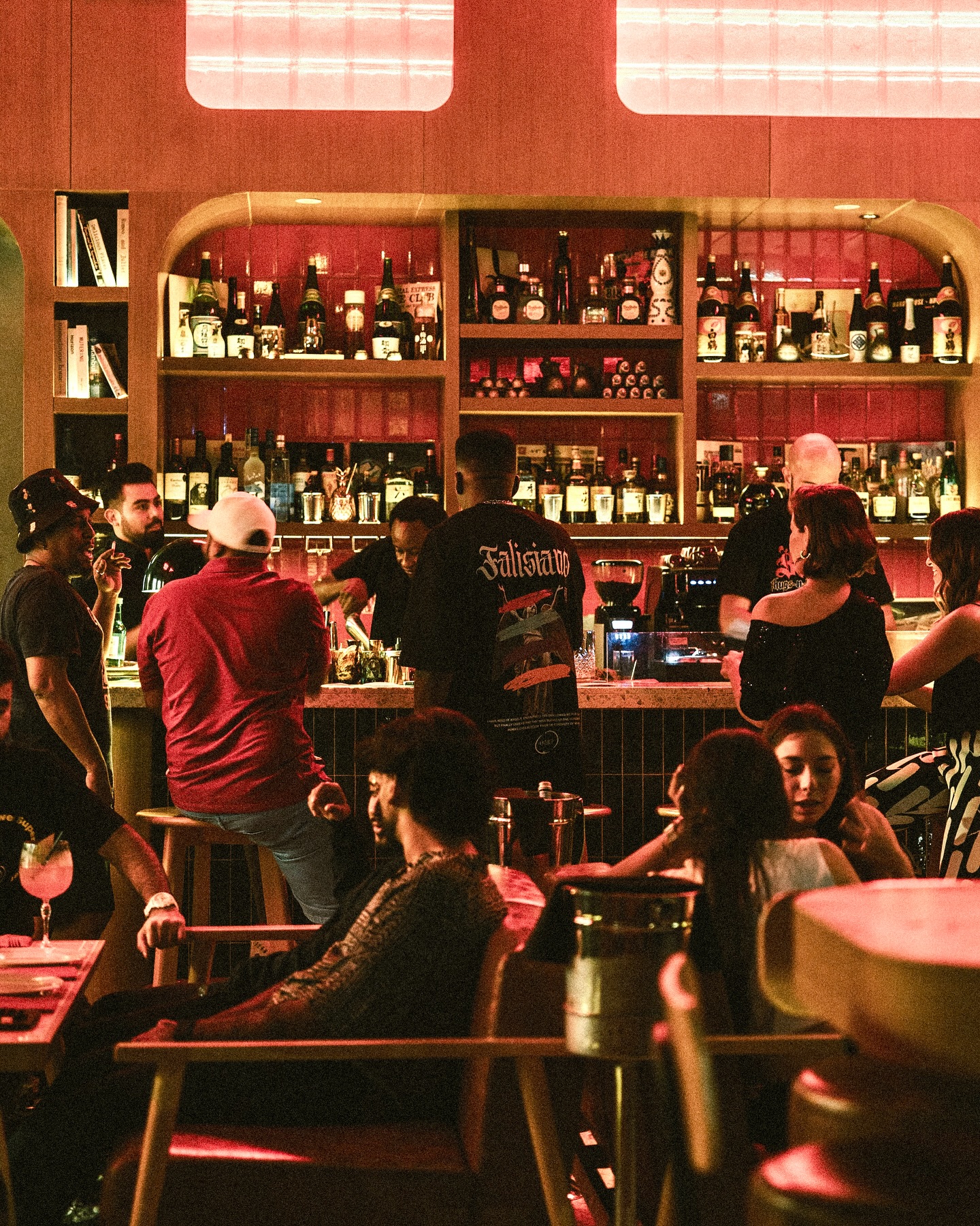 Weekends are for feeling the rhythm, losing yourself on the floor, and chasing the night — only at #VNYLHiFi.