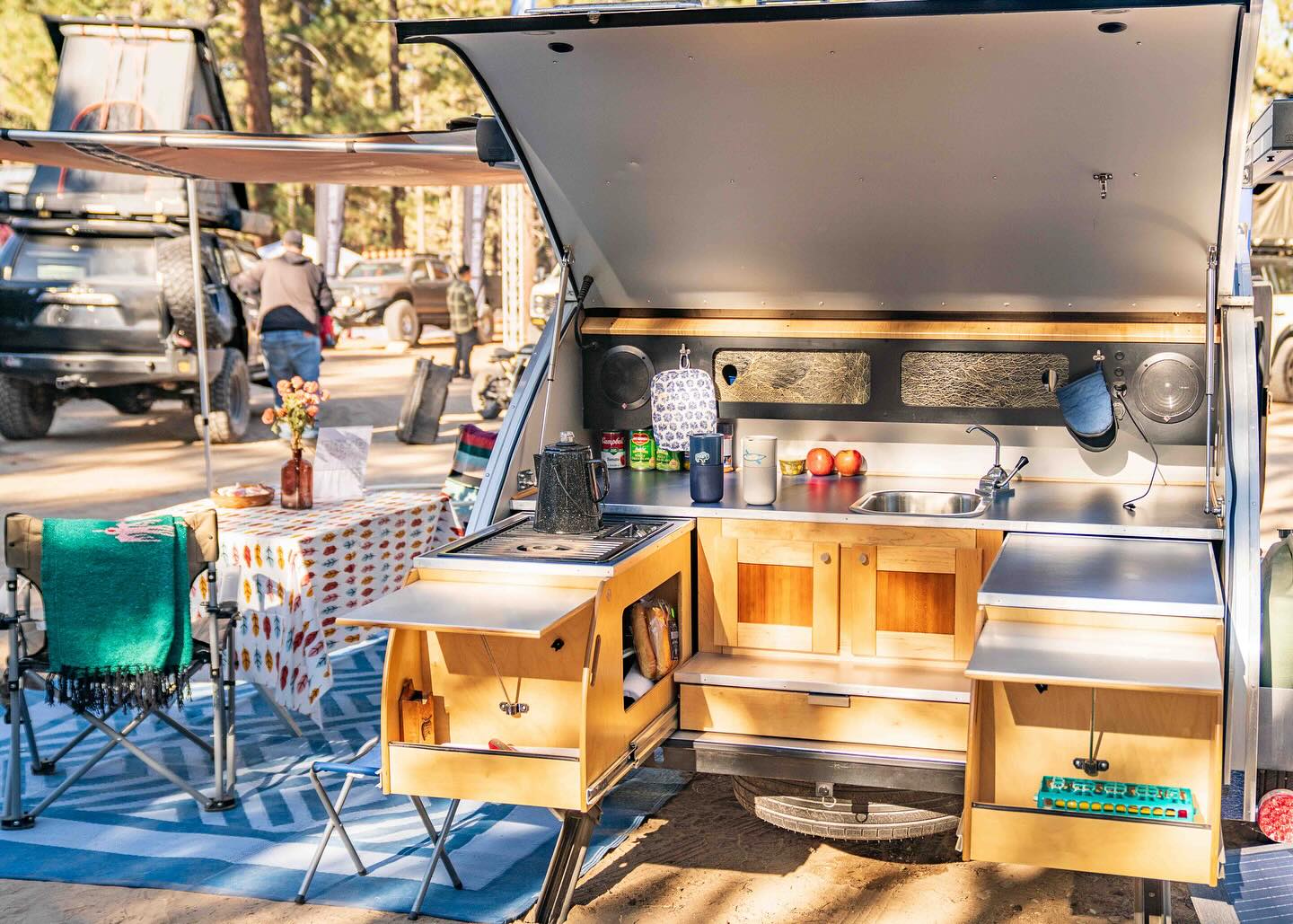 Posted up this weekend at the Toyo Tires Trailpass event in Holcomb Valley Ranch, Big Bear City, CA.
.
Chilling PinDrop®️style.
.
Award-winning Company.
Revolutionary Design.
Premium Construction.
.
@toyotires
@larry1pittman
@ovrmag
@sunflarexplor
@holcombvalleyranch
.
#camp #camping #campinggear #pindroptraveltrailers #jazz #travel #traveltrailers #microcamper #teardroptrailer #madeinusa #americanmade