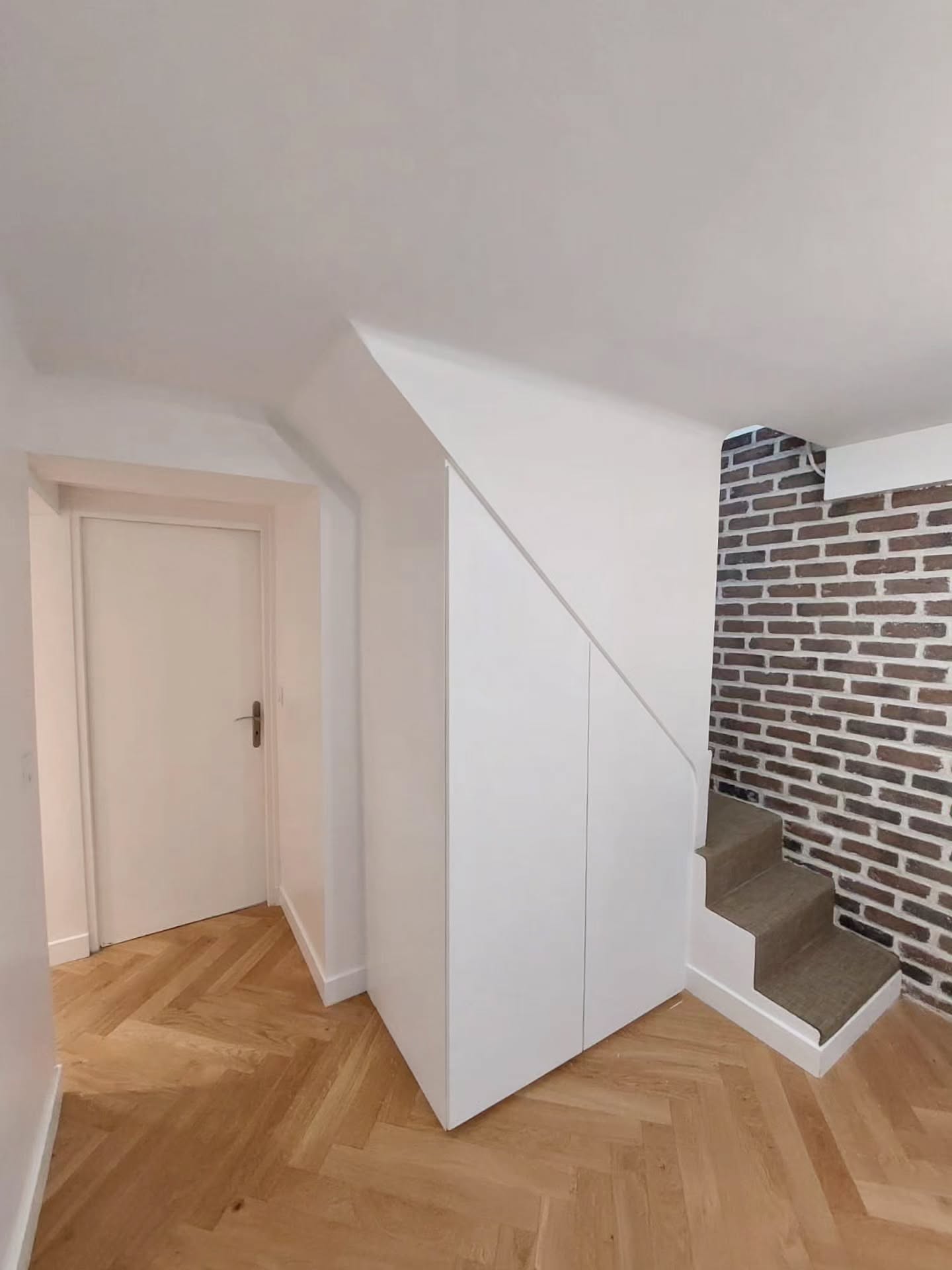 Réalisation d'un placard sur mesure en MDF sous les escaliers
Plans @amandinecdecoration
#mdservices #mhameddaoud #renovation #amenagement #travaux #vincennes #amenagementdinterieur #renovationdinterieur #chantier #btp #carrelage #plomberie #electricite #parquet #peinture #papierpeint #isolation #maçonnerie #menuiserie #entreprisebtp #chantierderenovation #cuisine #salledebain #picoftheday #photodujour #avantapres #travauxvincennes #rangementssur mesure #placardsousescalier