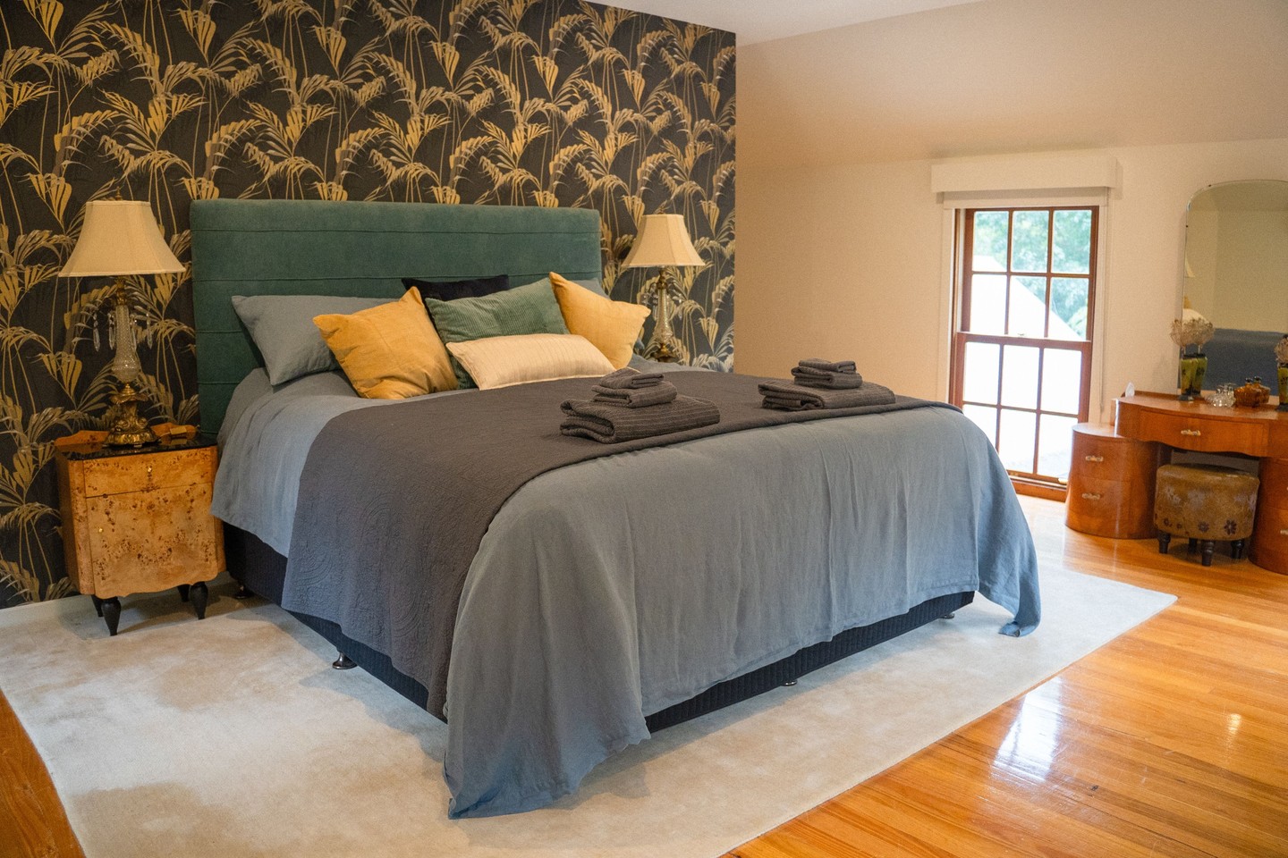 The master bedroom upstairs at The Cosmo Cottage, easy to fall into after a day exploring, near impossible to leave on a frosty Trentham morning.
.
.
.
.
#trentham #hepburnshire #daylesfordmacedonlife #macedonranges #cosmotrentham #thecosmopolitanhotel #onehourout #onehouroutofmelbourne #melbournefoodie #daylesfordmacedonlife #macedonrangeswine #countryvictoria #regionalvictoria #visitmacedonranges #visitvictoria
