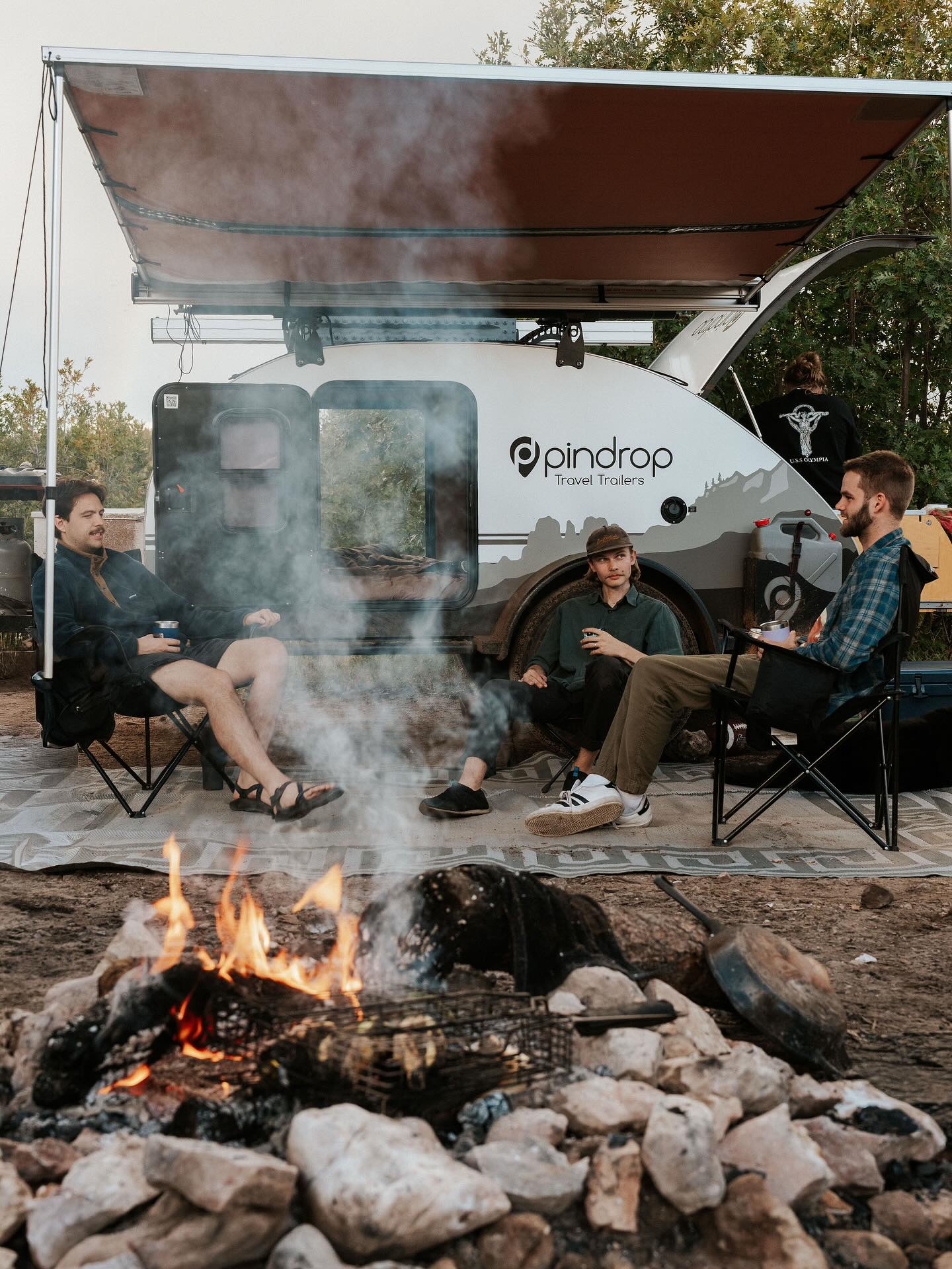 Camp conversations.
.
Indefinite solar power.
Infinite connection.
Only with PinDrop®️.
.
Recharge your wonder.
.
#camp #camping #campinggear #madeinusa #microcamper #americanmade #travel #traveltrailer #adventure #connection #solarpower #power #teardroptrailer
.
Photo Credit:
@motionsicknessmedia
@joshuatayloraldrich