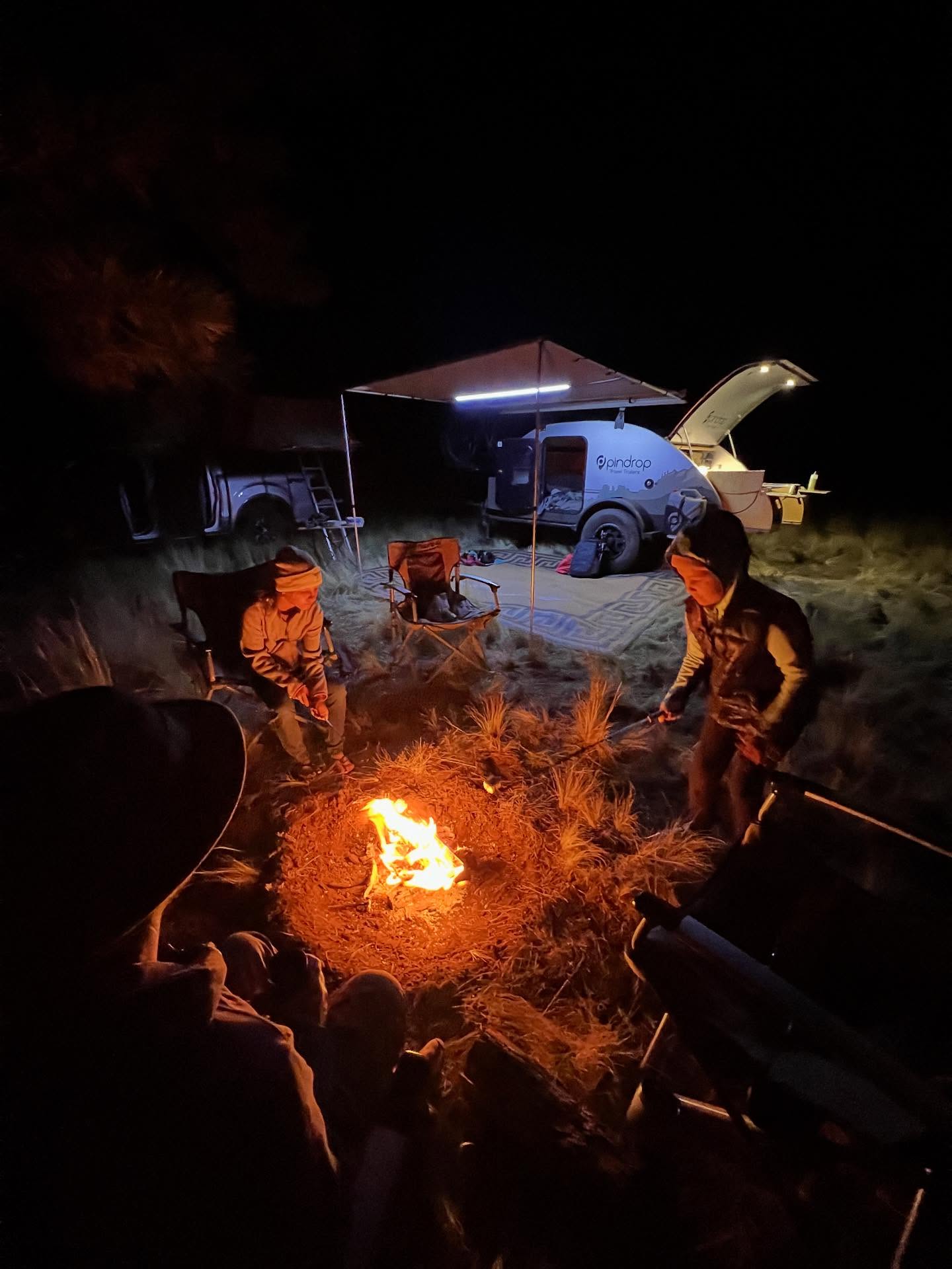 Light up the night.
.
Indefinite solar power.
For all the most desired off grid campsites.
.
PinDrop®️ has you covered.
.
#camp #camping@#campinggear #solar #solarpower #violin #violinsolo #campingwithkids #pindroptraveltrailers #madeinusa #americanmadw #travel #traveltrailer #teardropcamper #microcamper #arizona #miamiaz