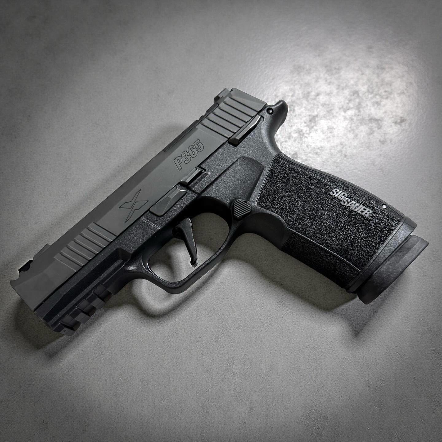 Compact. Controlled. Comped to perfection. The P365 X-Macro doesn’t miss.
.
.
.
.
.
#Triggernomics #SigSauer #P365XMacro #EDC #EverydayCarry #9mm #TacticalLife #photography