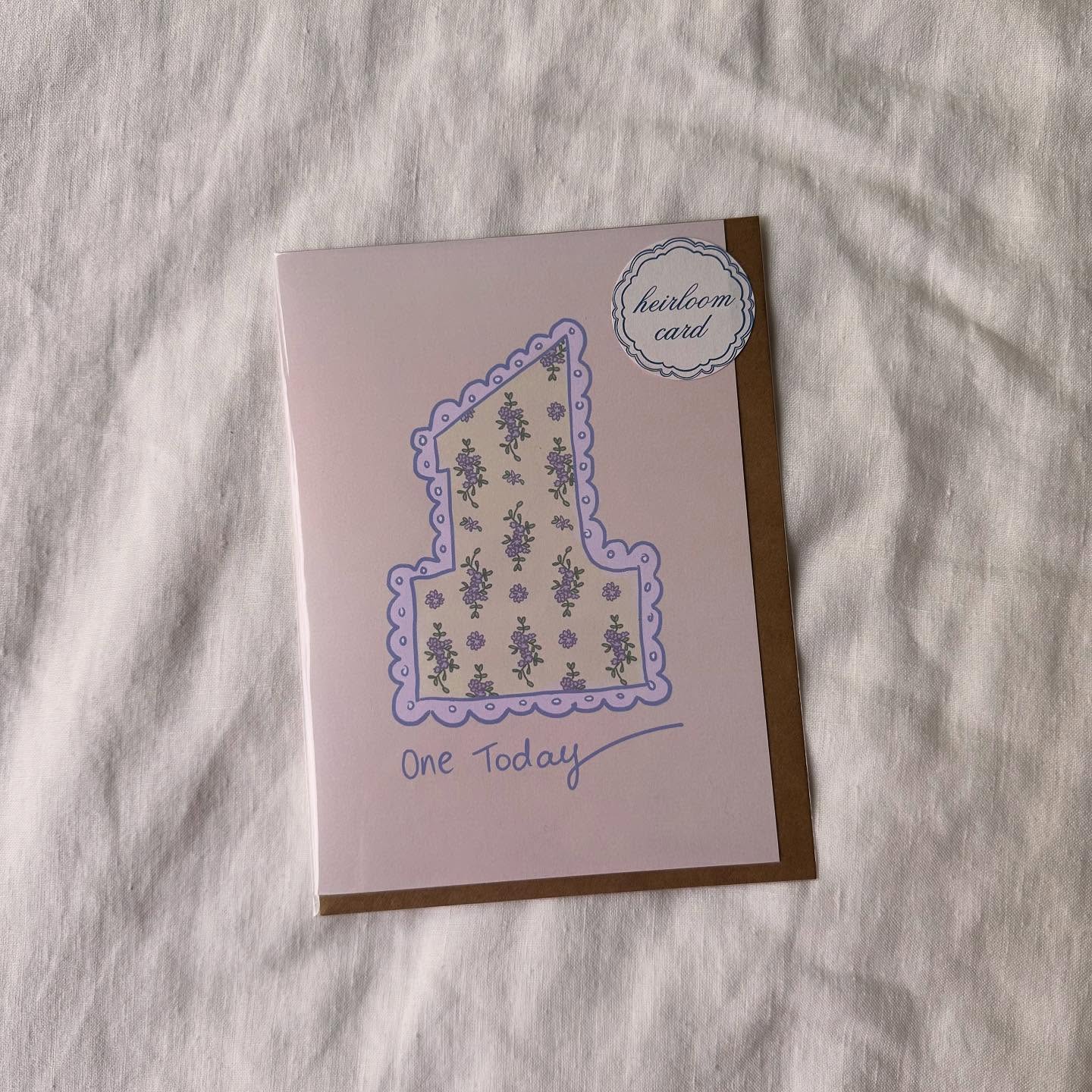 When your baby is turning 1, they deserve an heirloom card to cherish in years to come. Perfect for keepsake boxes, our heirloom cards are made from premium quality uncoated recycled card and just $11.95 AUD 🫶 made in Australia too 🦘