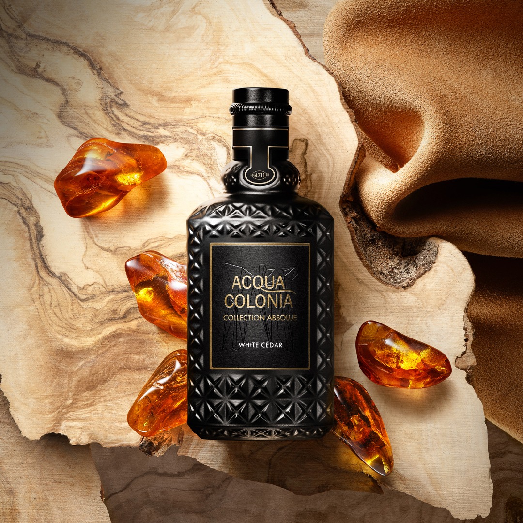 A new win for our Master Perfumer Jimmy Studer!
We are happy to introduce White Cedar for 4711 Acqua Colonia Collection by Mäurer & Wirtz. This fragrance captures the art of balance. White Cedar opens with a powerful blend of green violet leaf and the warmth of cardamom, leading into an elegant and soft heart. Powdery iris and dry cedar are beautifully rounded off by warm woods and sensual amber.
@maeurerundwirtz @acqua_colonia