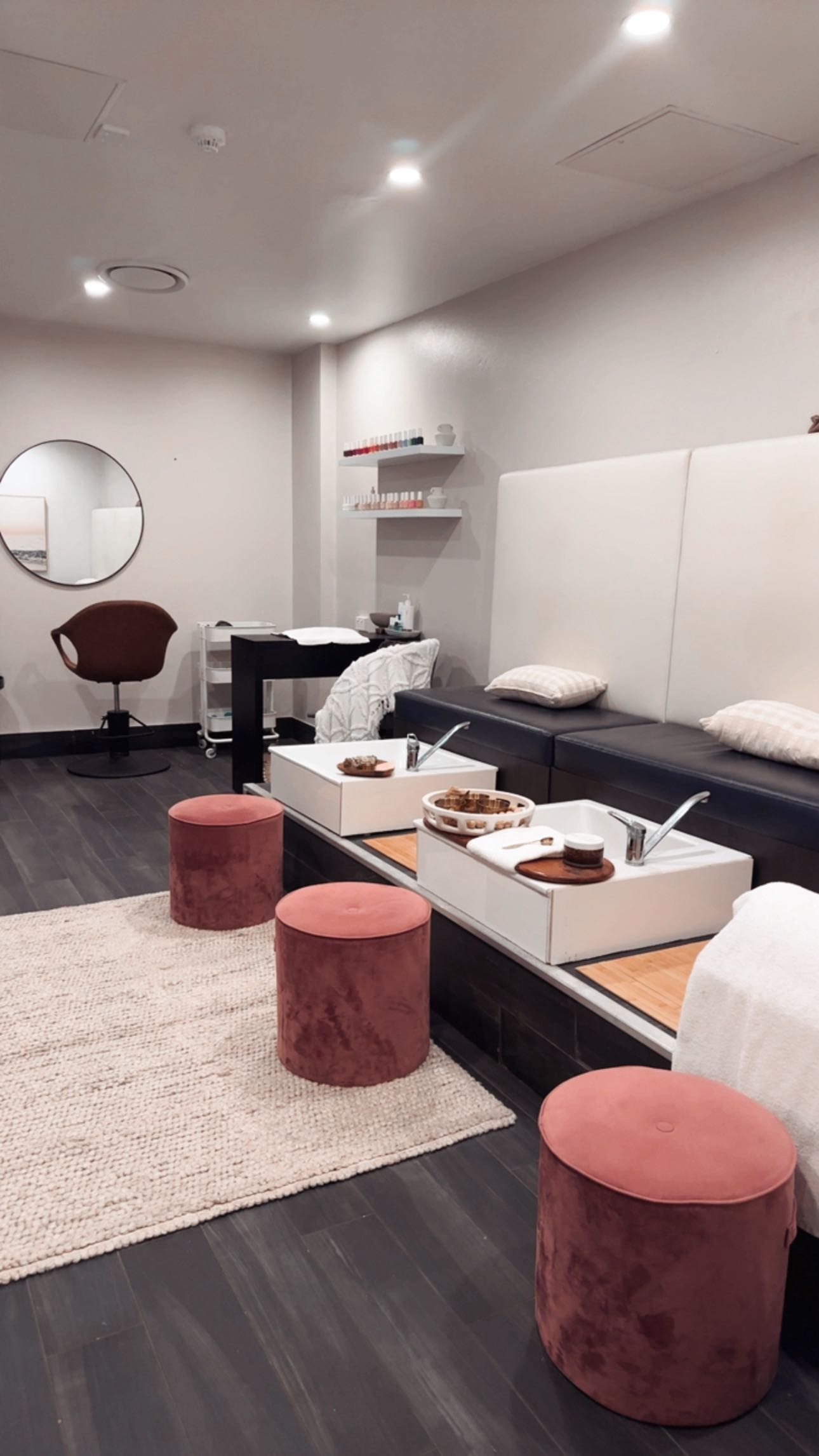 Our favourite little walk, coffee in hand, massage and pedicure awaits - total bliss in paradise! ⛰️ 🌊 💆🏼♀️