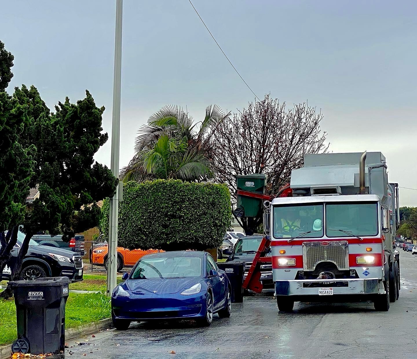 A little rain never slows our team down. Our crews are out there every day keeping our neighborhoods clean, safe, and moving ☔️
♻️ NASA Services
📞 888-888-0388
💻 nasaservices.com
#NASAservices #beanagentforchange #downtownla #throughservicewegrow
#DTLA #compost #composting #wasteindustry #waste
#recycle #recycling #trashtruck #landfill #safetyfirst #lacounty
#recycLA #RecycleRight #realestate #commercialproperties
#ecofriendly