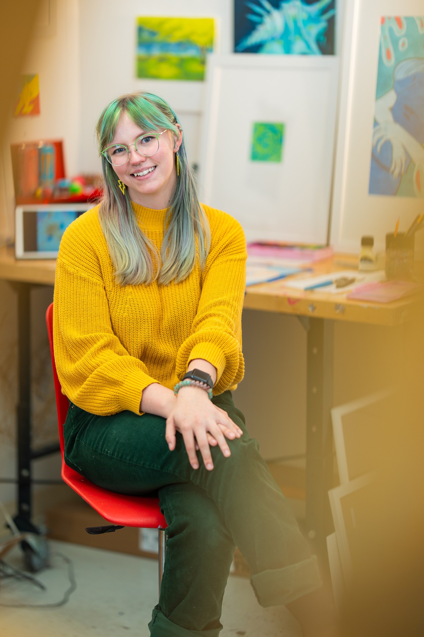 Meet graduating Vandal Kieran Heywood, whose time at U of I reflects the spirit and resilience of our Vandal community.
Arriving in Moscow from Hailey in 2021, Kieran Heywood’s drawings and paintings were dark. Shocking. Maybe even a little scary. They were a reflection of Heywood’s emotions at the time. But after completing their studies at University of Idaho, and because of the twists and turns they maneuvered along the way, a lot of the rough edges have been smoothed away and their future looks vivid.
Heywood’s growth as an artist while at U of I did not come without struggle. They hope they can show that just like the process of creating art, sometimes you have to regress before you can show progress.
“I always had hope for myself as an artist,” Heywood said. “Even when I was discouraged and maybe not in the best place, I had hope. I believe we’re capable of creating change in the midst of chaos. I kept pushing through that difficult path and I think that’s important for the world to see.”
Discover the rest of Kieran's story at the link in our profile or by visiting https://ow.ly/HOst50XymE3