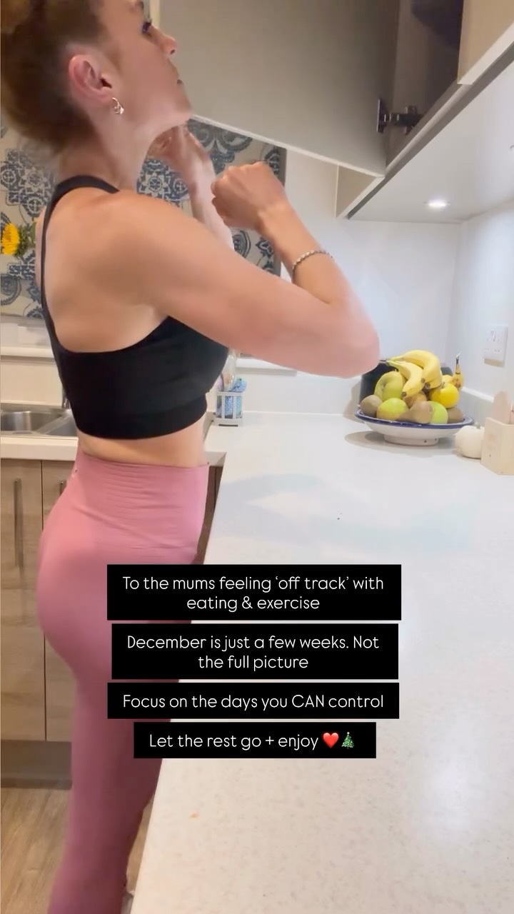 December has lots we can’t control — parties, treats, tired days, overwhelm, emotional eating, no motivation …
But December is just a few weeks…
Not the full picture, so if you’re not on usual form, you’re NOT FAILING ❤️
This also isn’t where you quit 🤭
Focus on what you CAN control - so the days you’re not out at Christmas meals and markets - You can still make food decisions
And on the days you are in the swing of festive fun - let it go.
This week I’ve got both kids at home so the working mum life + Christmas chaos is real 😂👇
I am pretty sure that things won’t be looking perfect but it doesn’t matter. I’ll do the things which look after my mental health and make my body feel good on as many days as I can 💙👇
This week:
• Hydrate
• Movement
• Normal meals
• Protein to curb cravings
• Taking steps back to recharge
• Cuddles ✨
That’s enough.
Enjoy the season + save this for when you need the reminder 🤍
I’ve got you covered in January with my Core Builder program if you’d like to start the year rebuilding your core … PLUS something exciting and NEW on the way for a January reset 😉⭐️ …
You got this 🎄
#mummymotivation #mumssupportingmums #reallifemotherhood #legsbumsandbubbas #katesmumfitclub