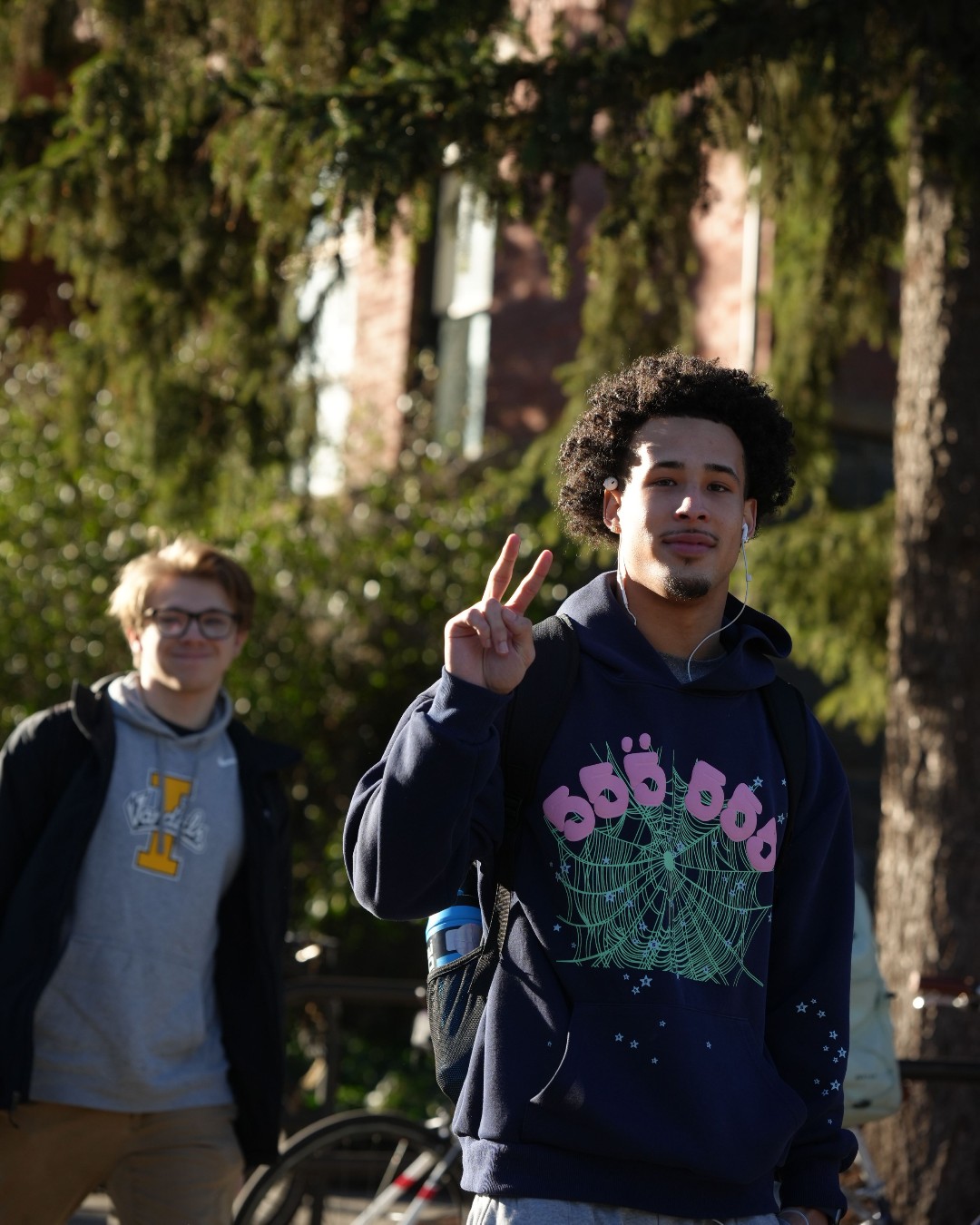 Let's get back to it. 💪🎒
Describe your schedule using emojis.
#FirstDay #UIdaho #UniversityLife