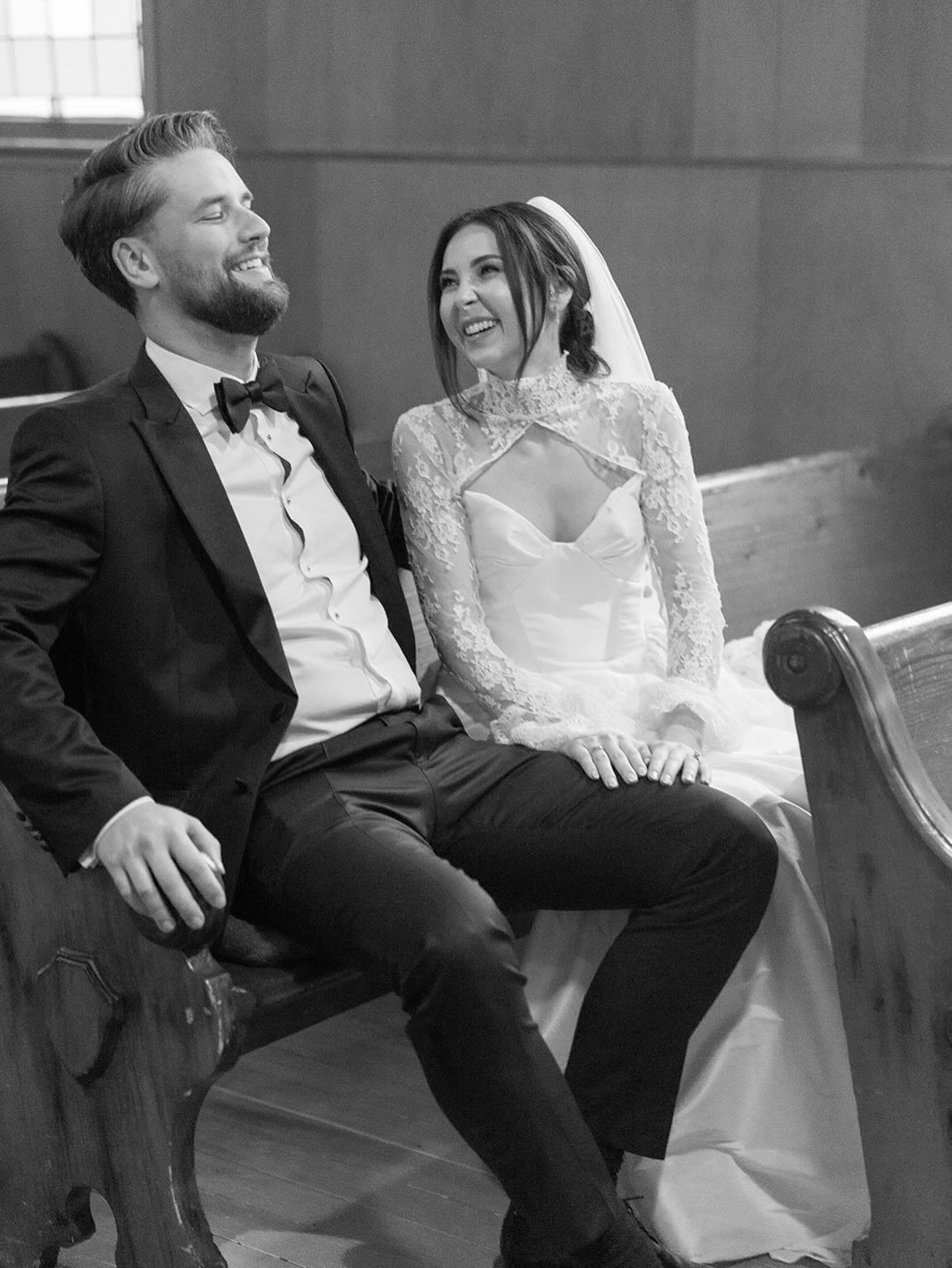 As your planner we love the quiet moments, the holding of hands, the ceremonial kiss, the quick glances of adoration you share throughout the day. We see your love and are honoured to bear witness to the magic of your love story.
Photo 1 + 2: @amberhughesphoto with @plannedbysandy
Photo 3 + 4: @jo.and.glo with @plannedbyjill
Photo 5 + 6: @brooklyndphotography with @plannedbysydney
#dreamgroupplanners #vancouverweddingplanner #vancouverwedding