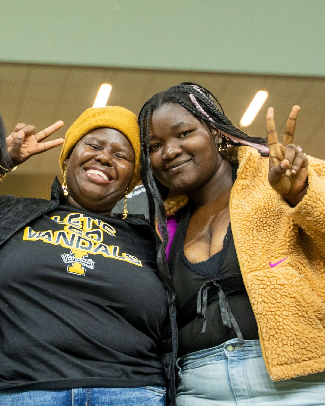 Vandals do gameday best. Tag a Vandal you can't wait to see in the Dome after summer. ✌️
#VandalSpiritFriday #GoVandals