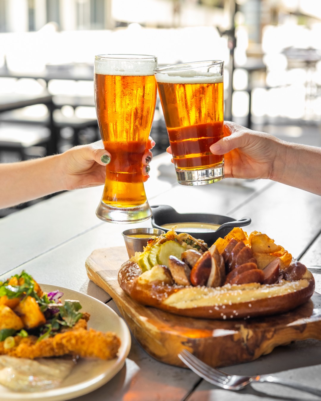 raise a glass to good food, cold beer, and oktoberfest! 🇩🇪🍻our german-inspired favorite....