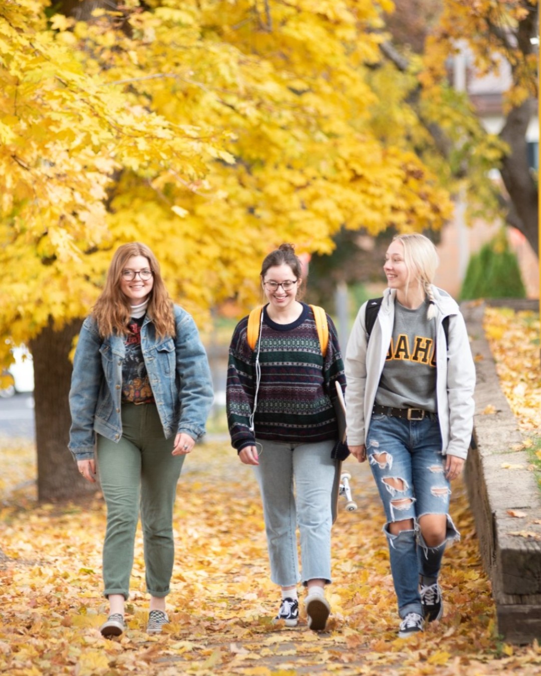It's the officially the start of fall, which means the countdown to campus looking like this again is on. 🍂🍁